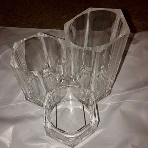 Jewelry/makeup organizer